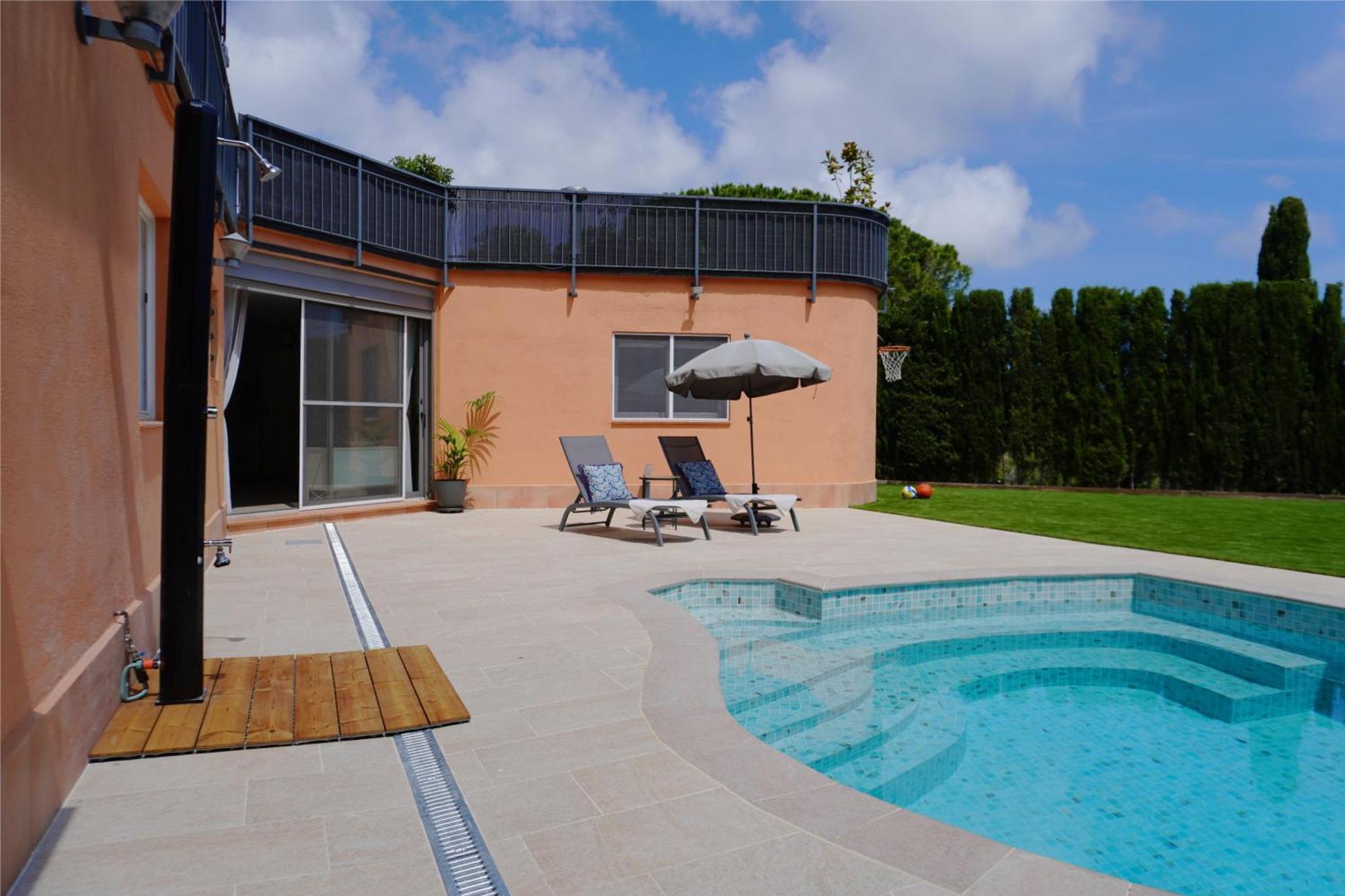 Blueline 25Km Bcn-Piscina, Sauna Y Vistas Al Mar Mataró Zewnętrze zdjęcie